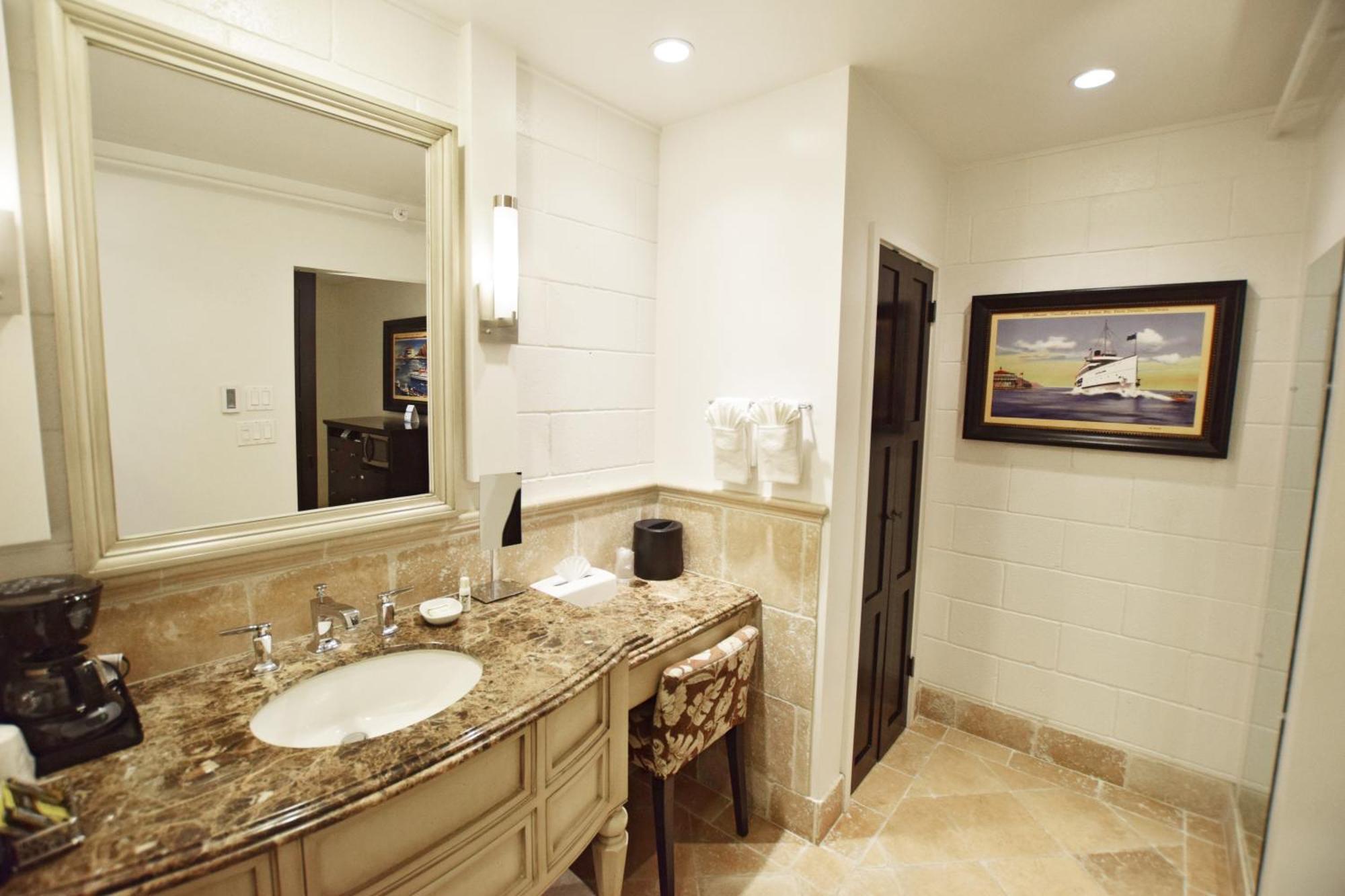 Catalina Courtyard Suites Avalon Exterior photo